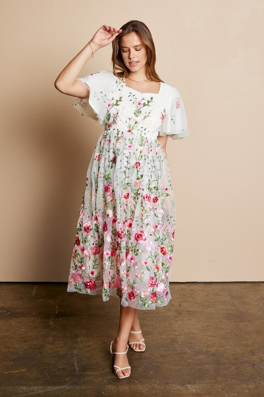 Allison Embroidered Midi in Ivory/Pink