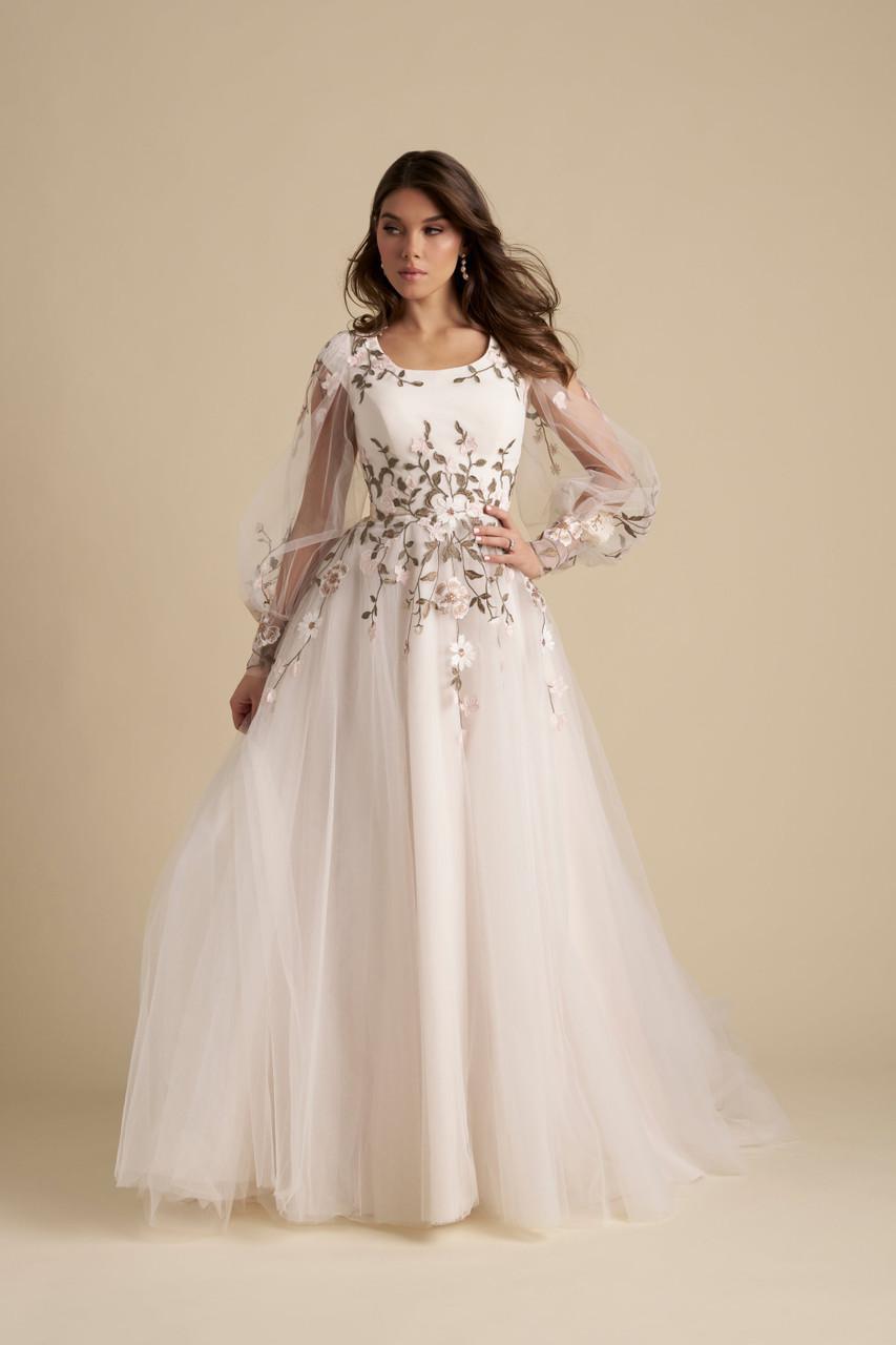 M779 Modest Wedding Dress Ivory size 4 M779 Modest Wedding Dress Ivory size 4