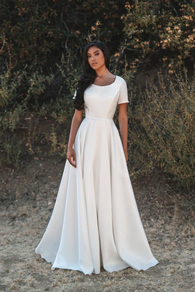 M723 Modest Wedding Dress Ivory size 2 M723 Modest Wedding Dress Ivory size 2