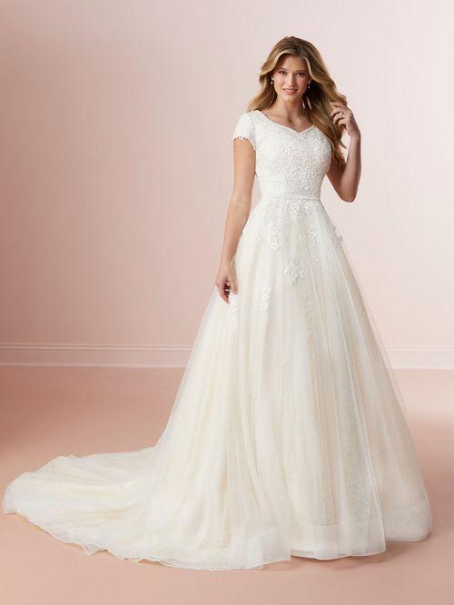 size 16 ivory wedding dress Diana Wedding Dress 2411 Size 16 Ivory/Champagne/Honey