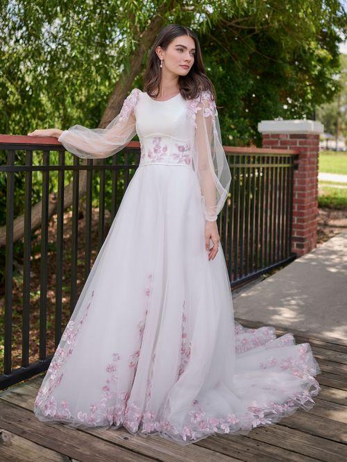 28218 Modest Wedding Dress Ivory size 6 28218 Modest Wedding Dress Ivory size 6