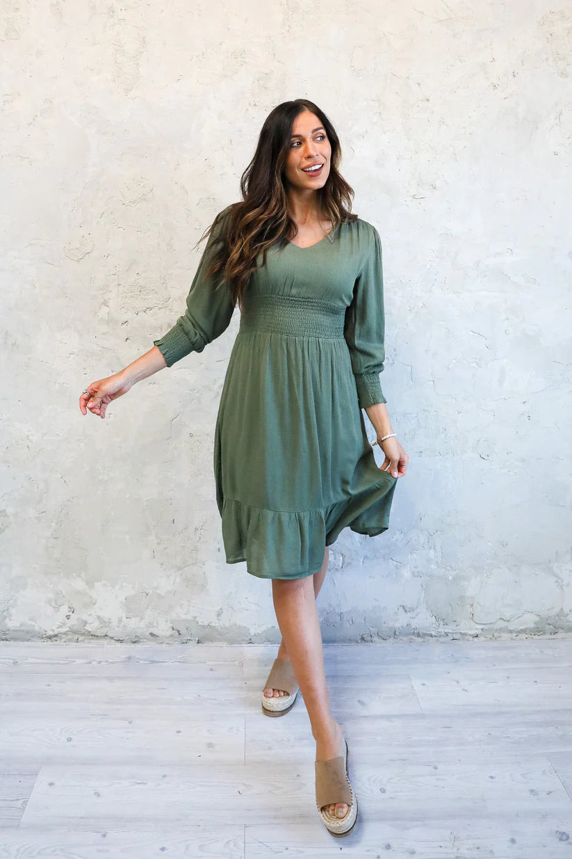 Cara Modest Midi in Aspen Green Medium Cara Modest Midi in Aspen Green Medium