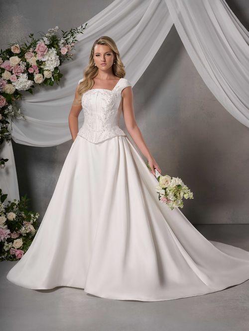 28248 Modest Wedding Dress – A Closet Full of Dresses