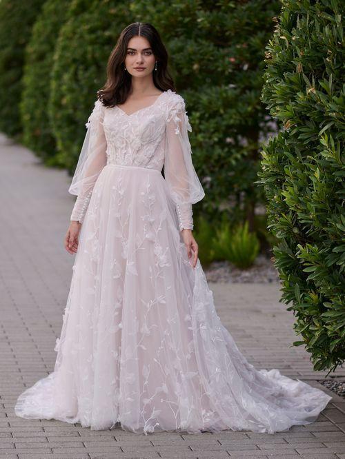 28215 Modest Wedding Dress Ivory Size 4 28215 Modest Wedding Dress Ivory Size 4