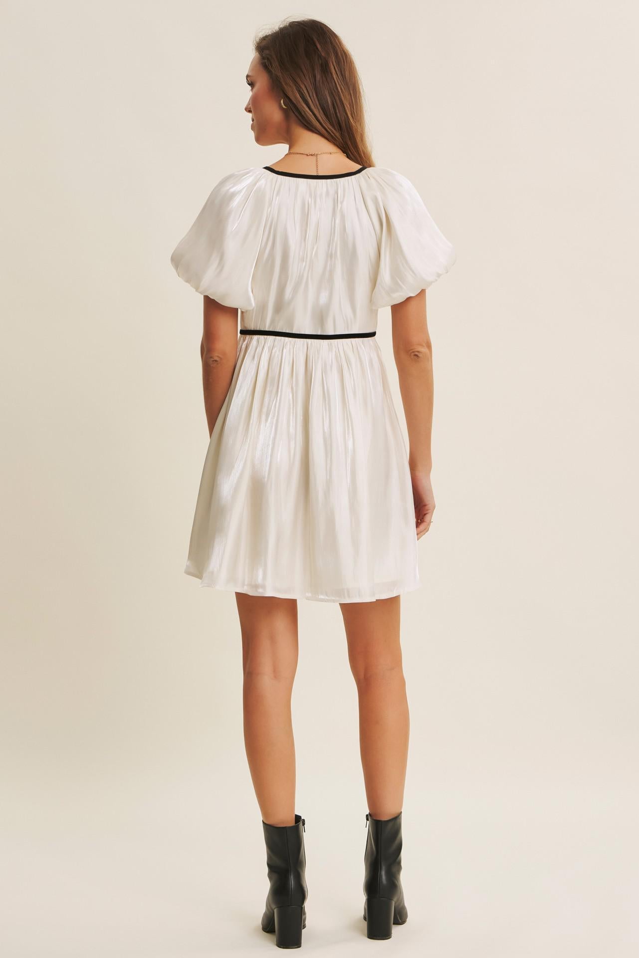 Caprise Modest Mini in Champagne