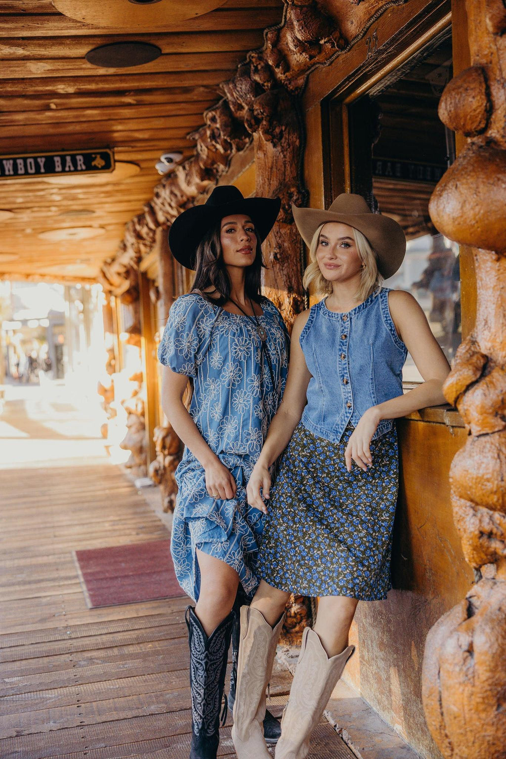 Jackson Modest Midi in Twisted Daisies