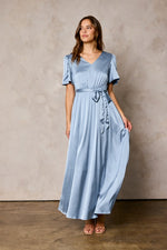 Laura Modest Maxi in Blue