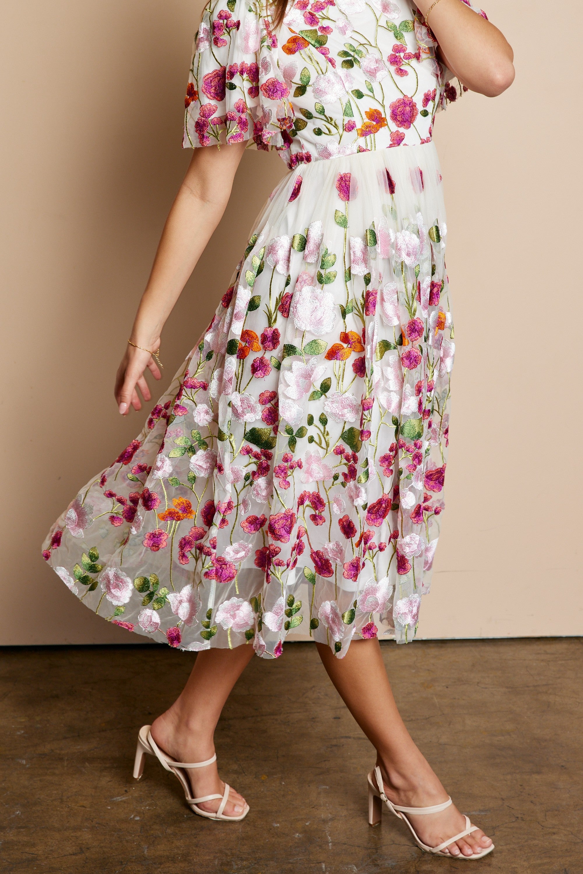 Pippa Embroidered Modest Midi
