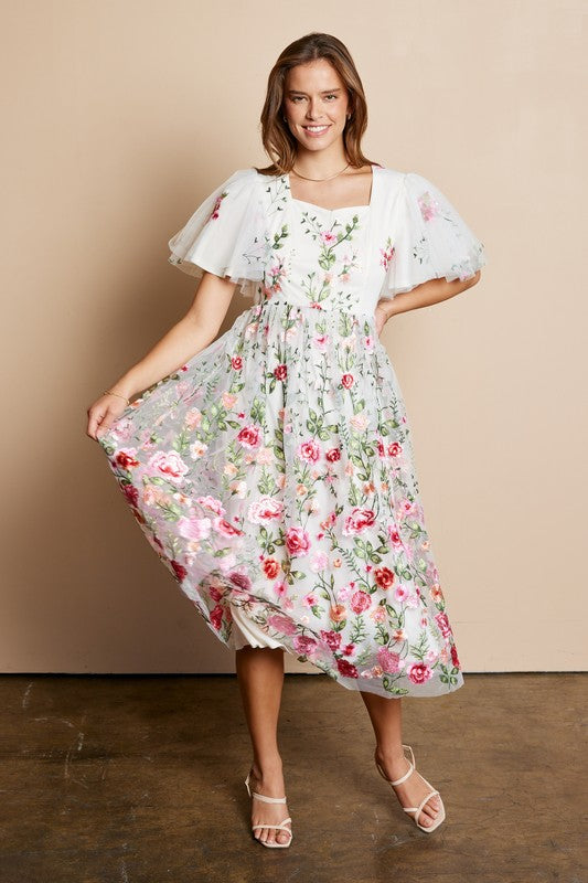 Allison Embroidered Midi in Ivory/Pink Large Allison Embroidered Midi in Ivory/Pink Large