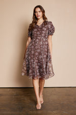 Lizzy Modest Organza Midi in Brown