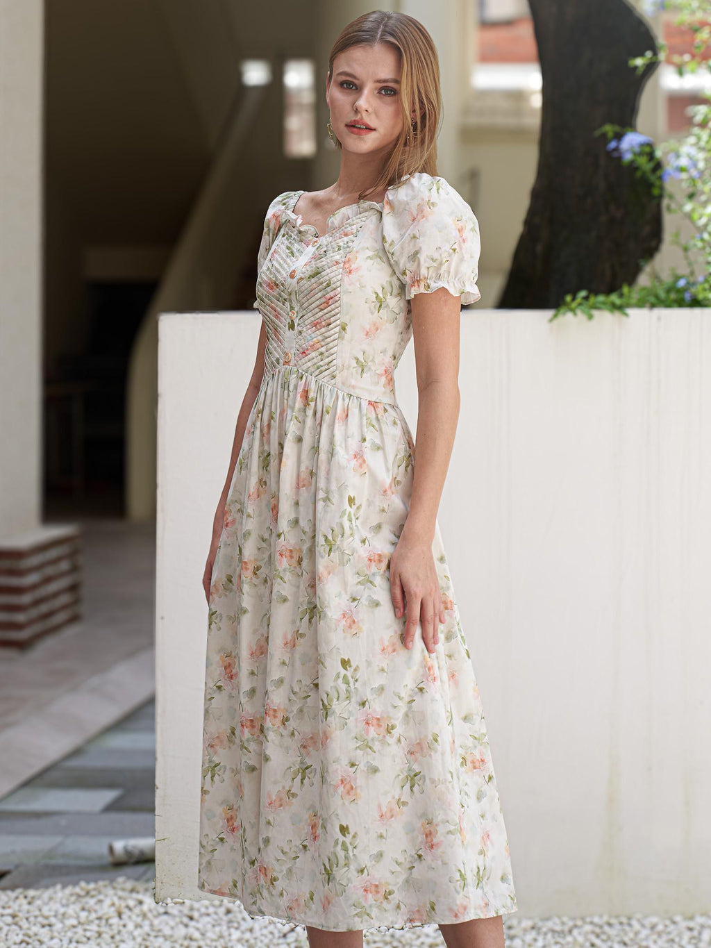 Lenore Modest Midi in Cream