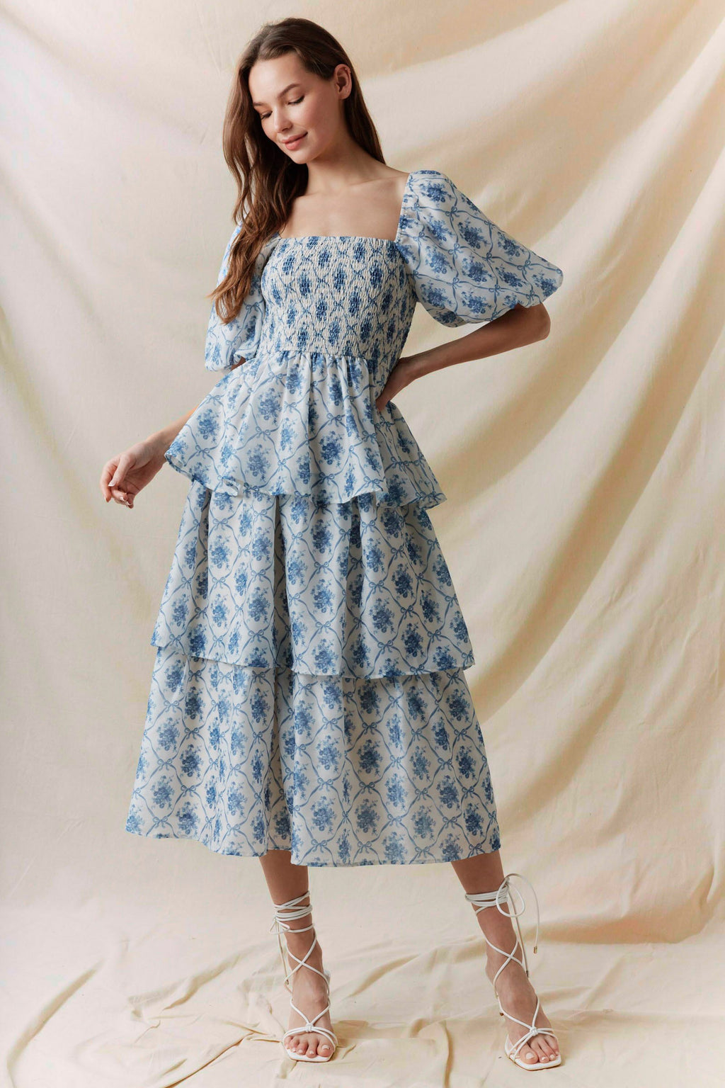 Heidi Modest Midi in Blue