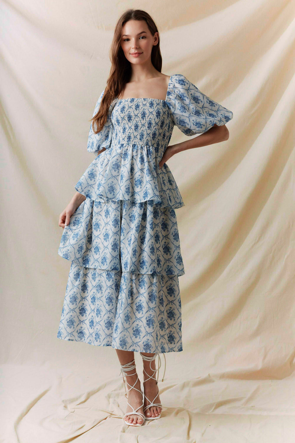 Heidi Modest Midi in Blue