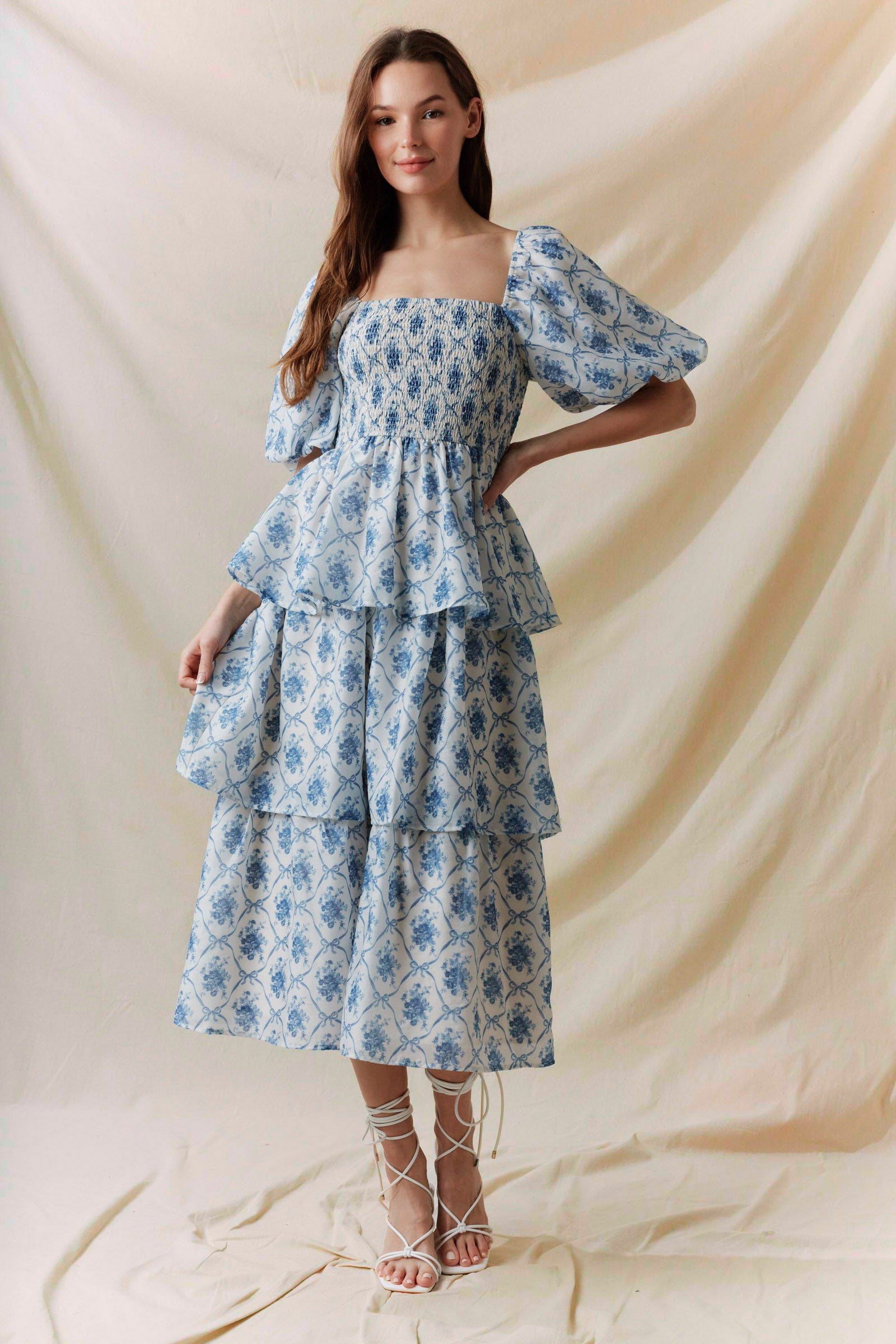 Heidi Modest Midi in Blue