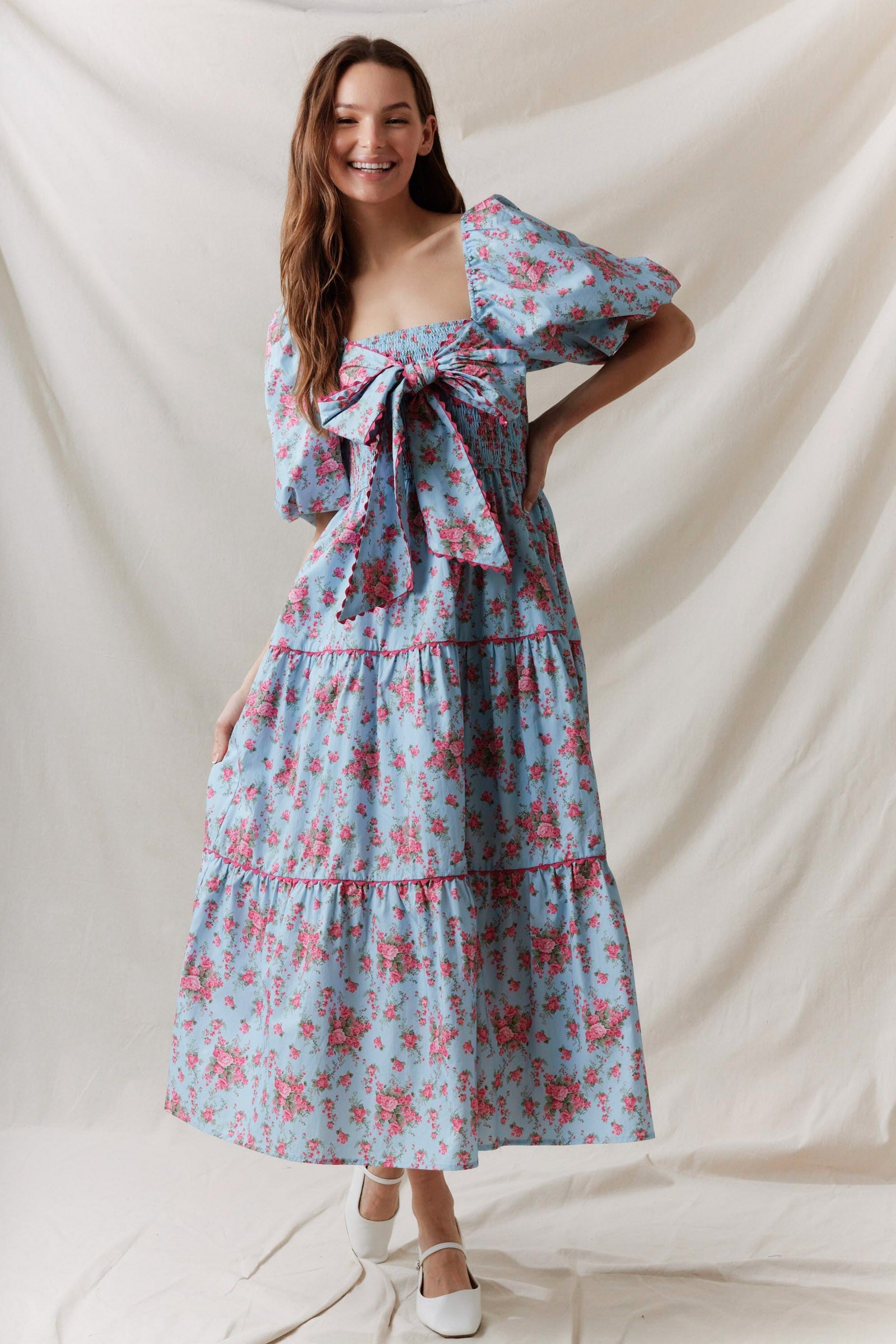 Clara Sue Modest Midi in Light Blue