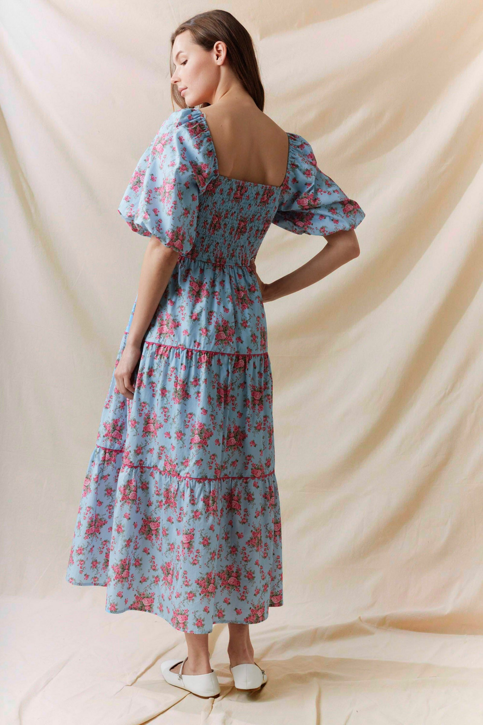 Clara Sue Modest Midi in Light Blue