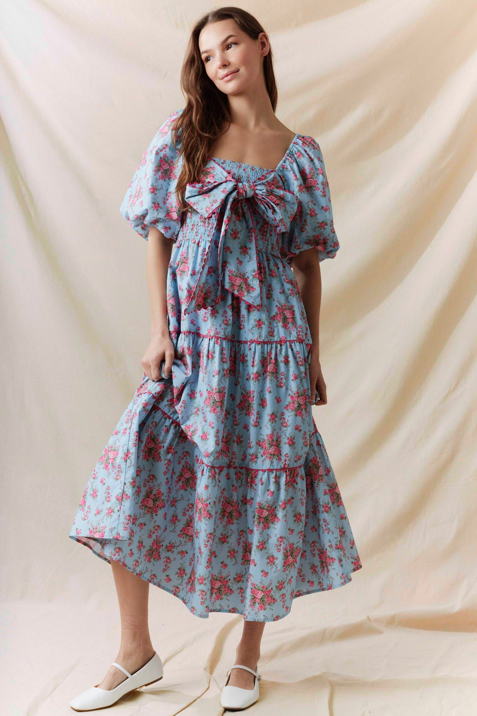 Clara Sue Modest Midi in Light Blue