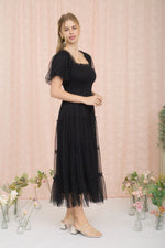 Oakley Modest Midi in Black