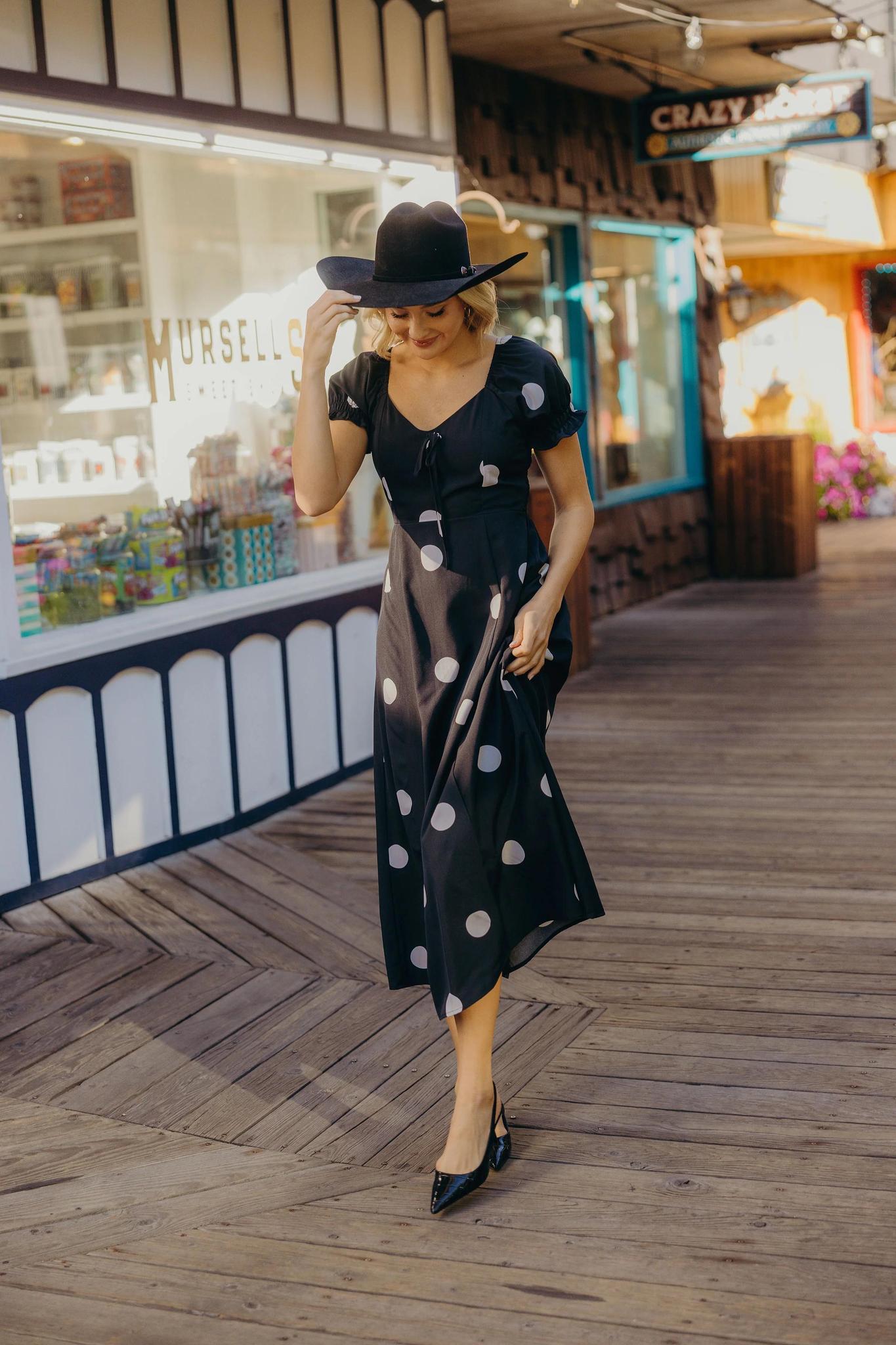 Runa Modest Dress in Sunday Dot