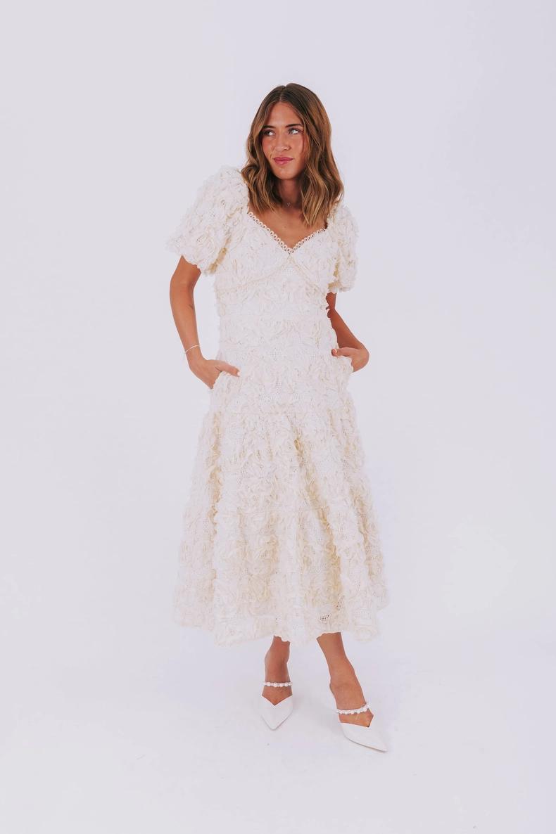 Winnie Modest Maxi in Ivory