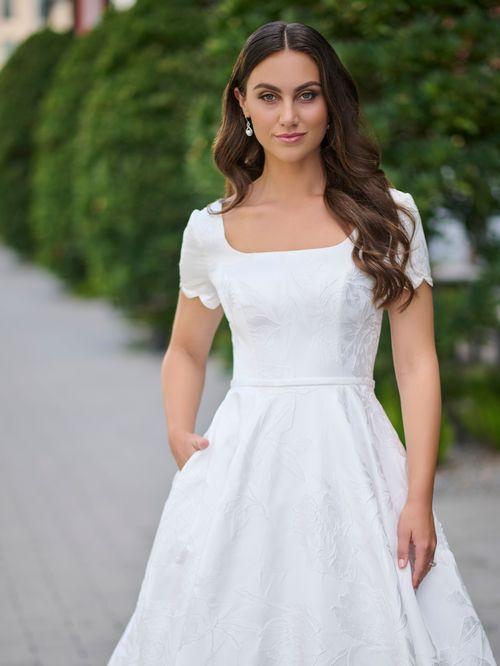 28213 Modest Wedding Dress Ivory size 8