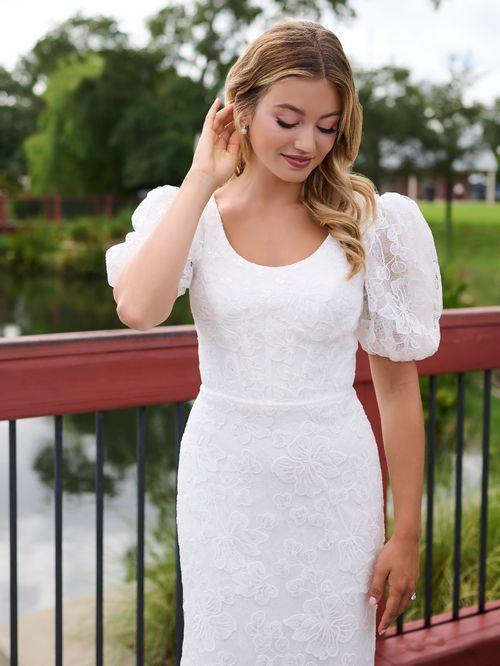 28214 Modest Wedding Dress Ivory size 6 28214 Modest Wedding Dress Ivory size 6