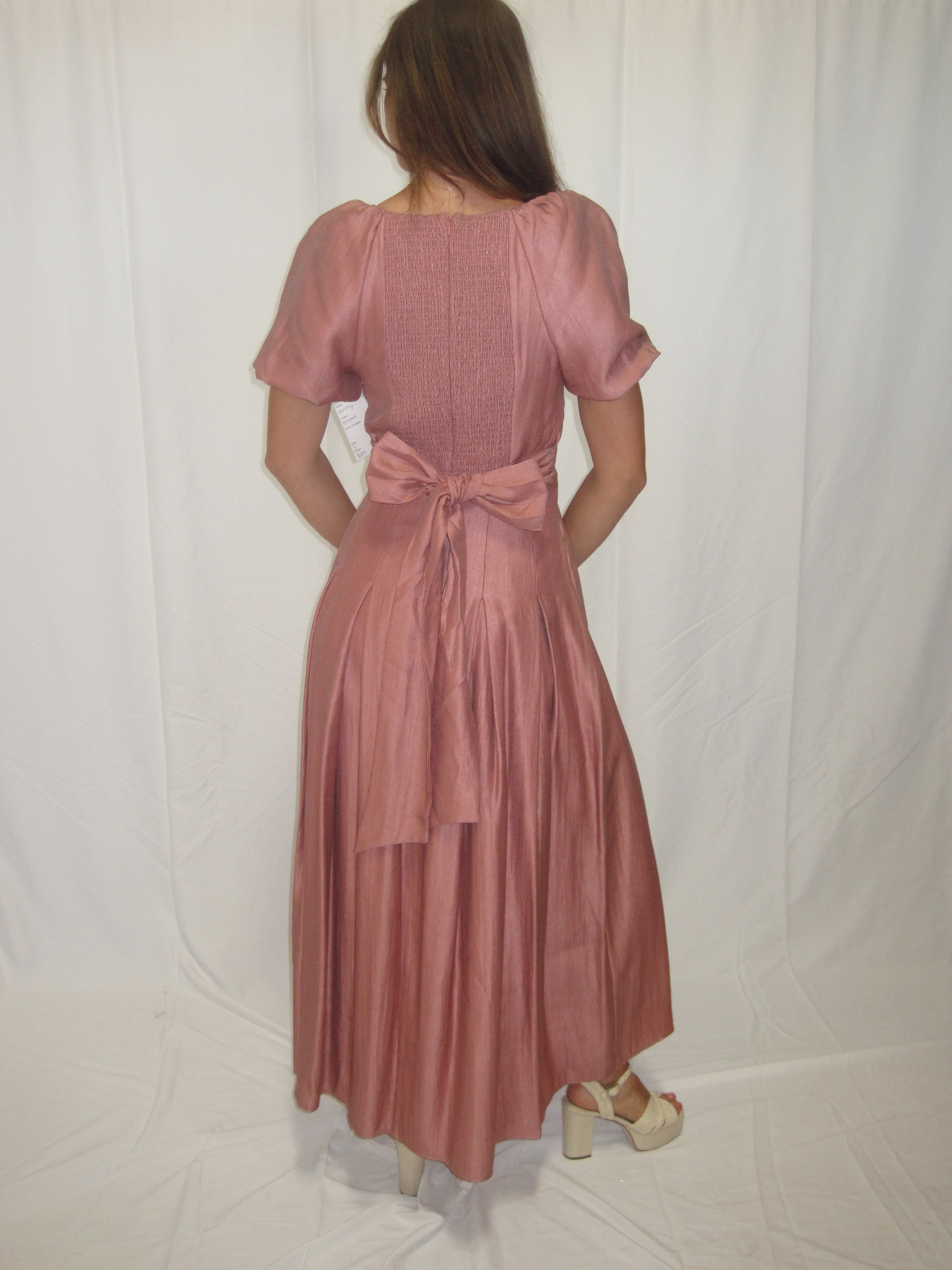 Beverly Modest Midi in Mauve