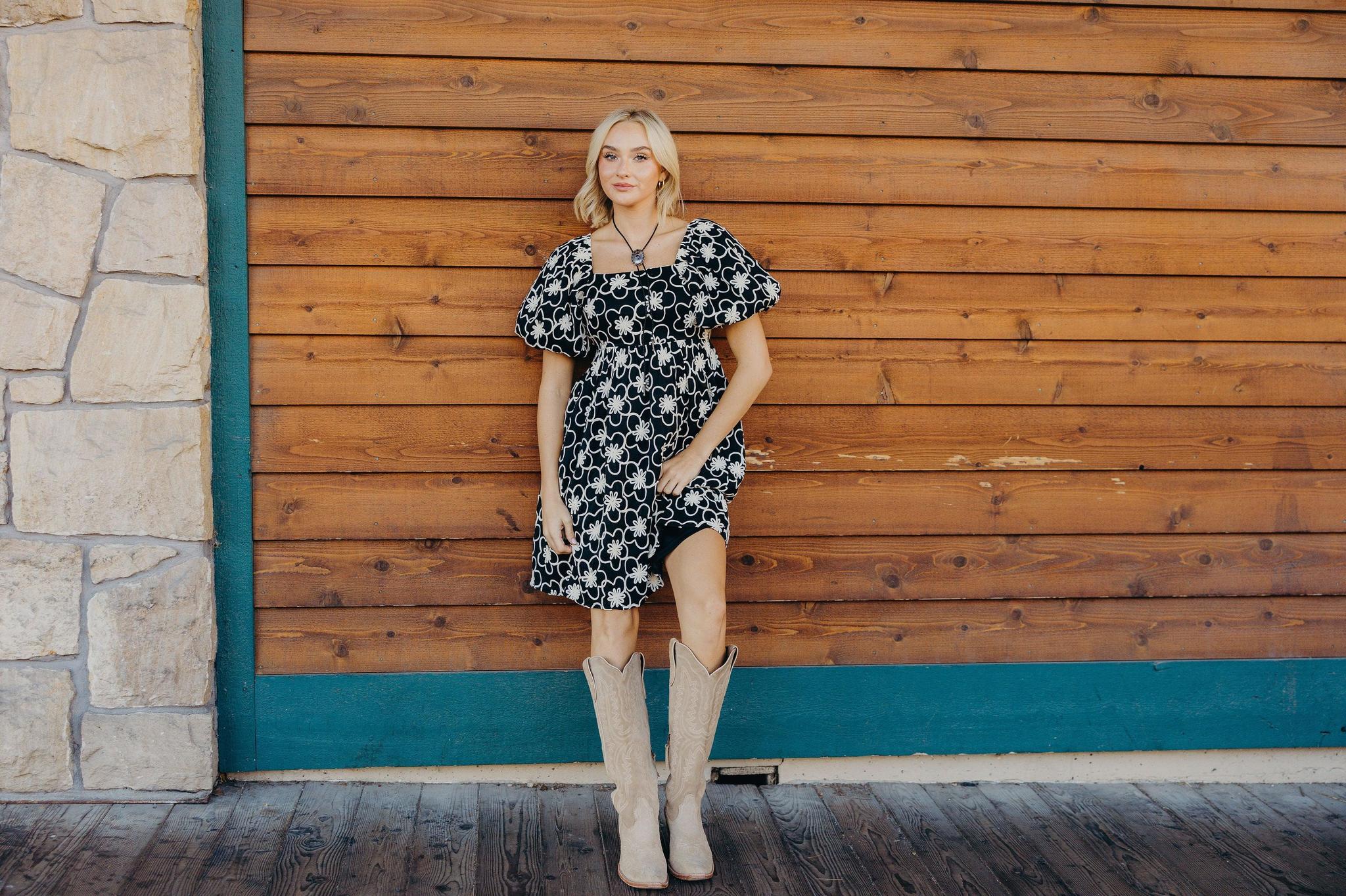 Tatum in Groovy Blossom