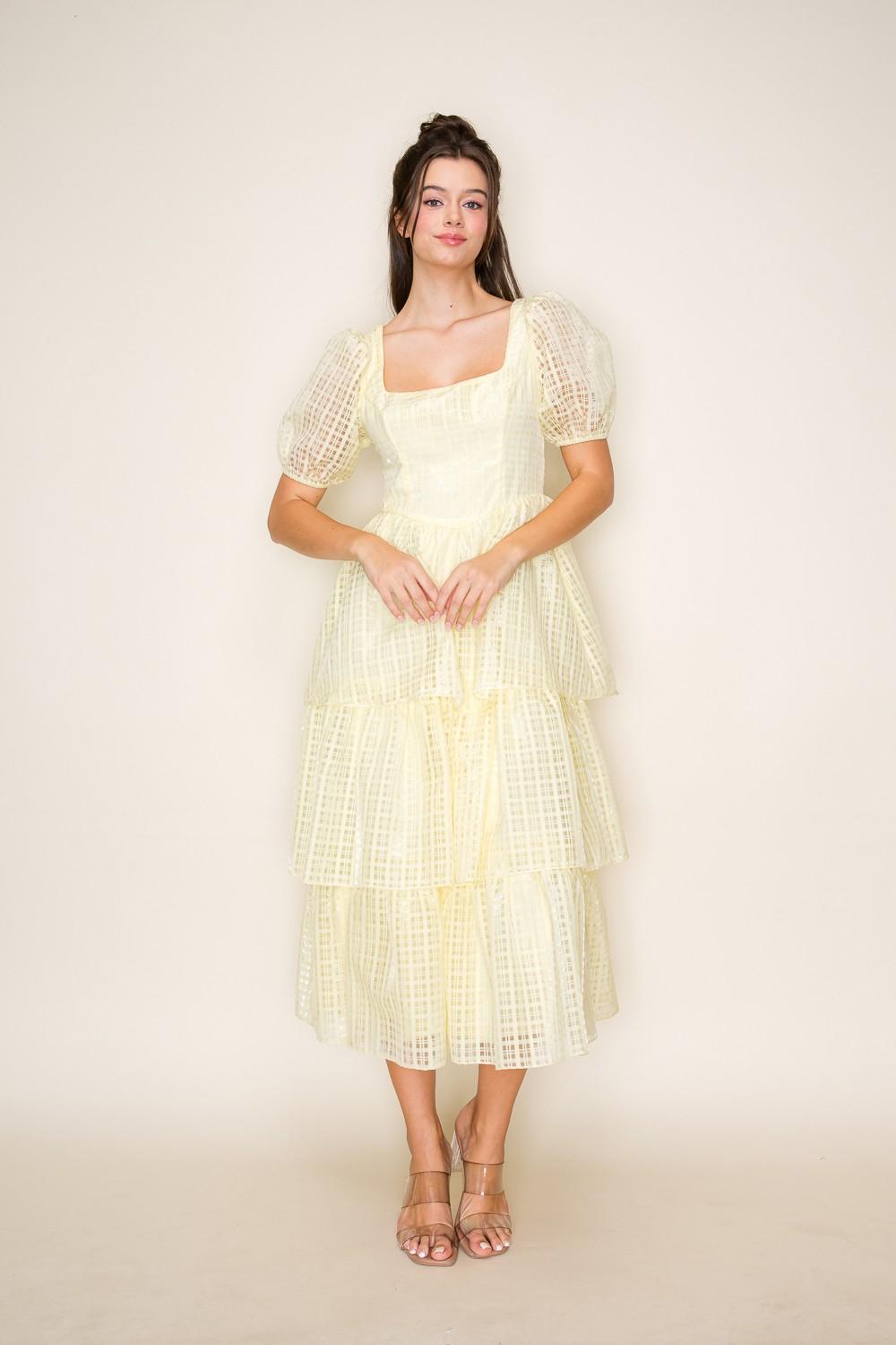 Twyla Modest Midi in Yellow