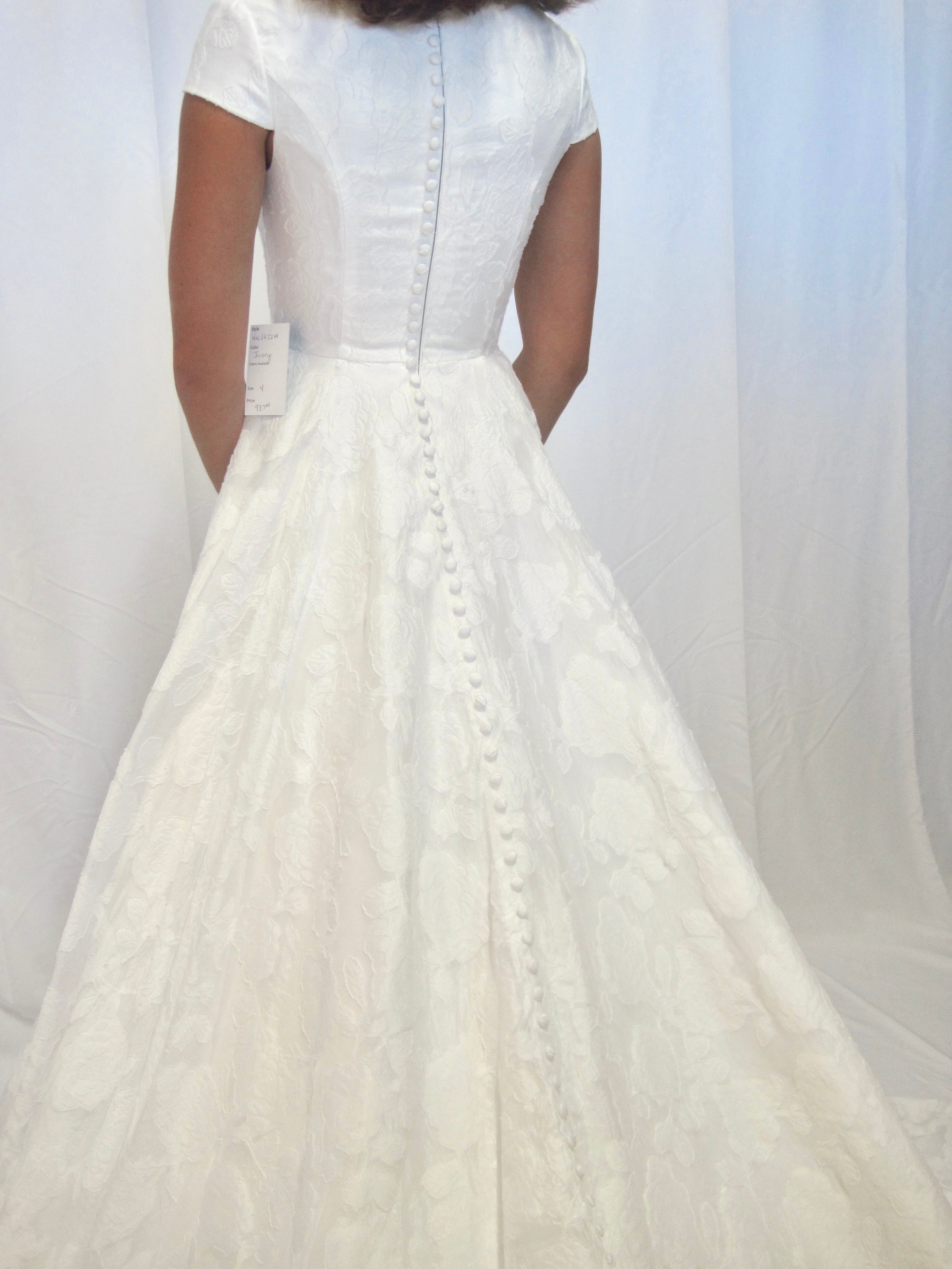 4WJY22M Modest Wedding Dress
