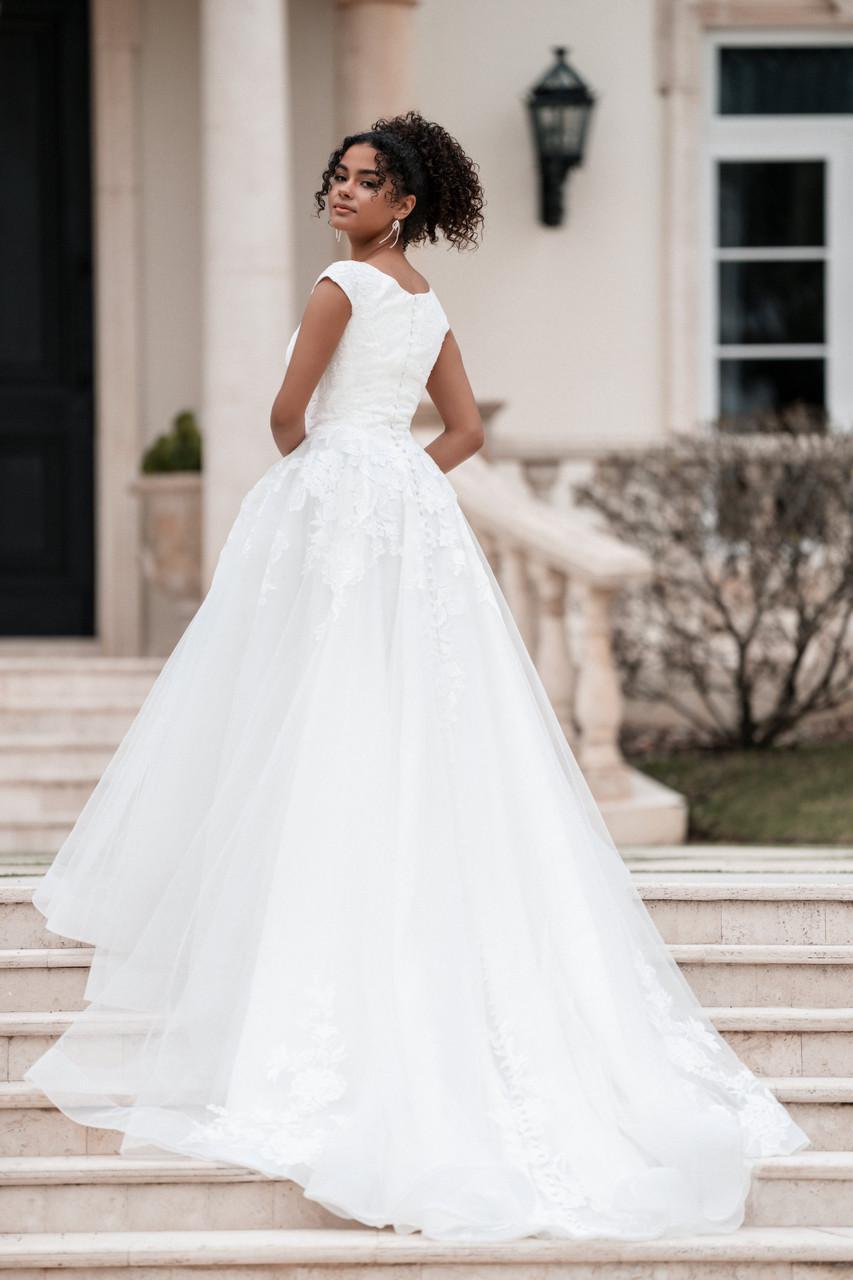 M777 Modest Wedding Dress