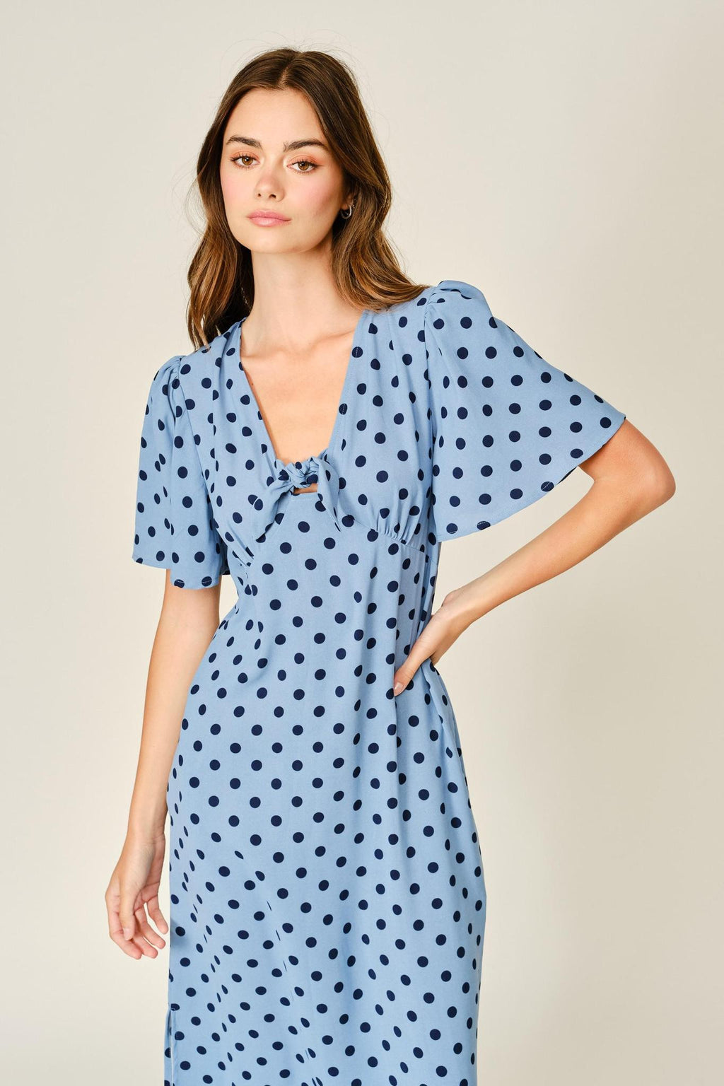 Cece Modest Midi in Blue