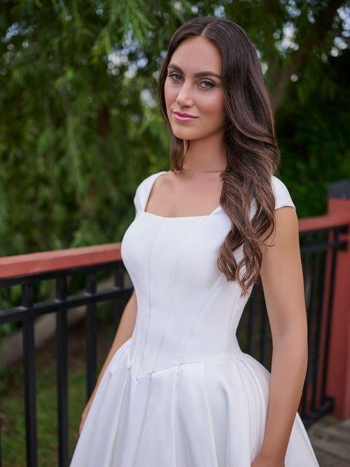 white closet dress 28220 Modest Wedding Dress Ivory size 20