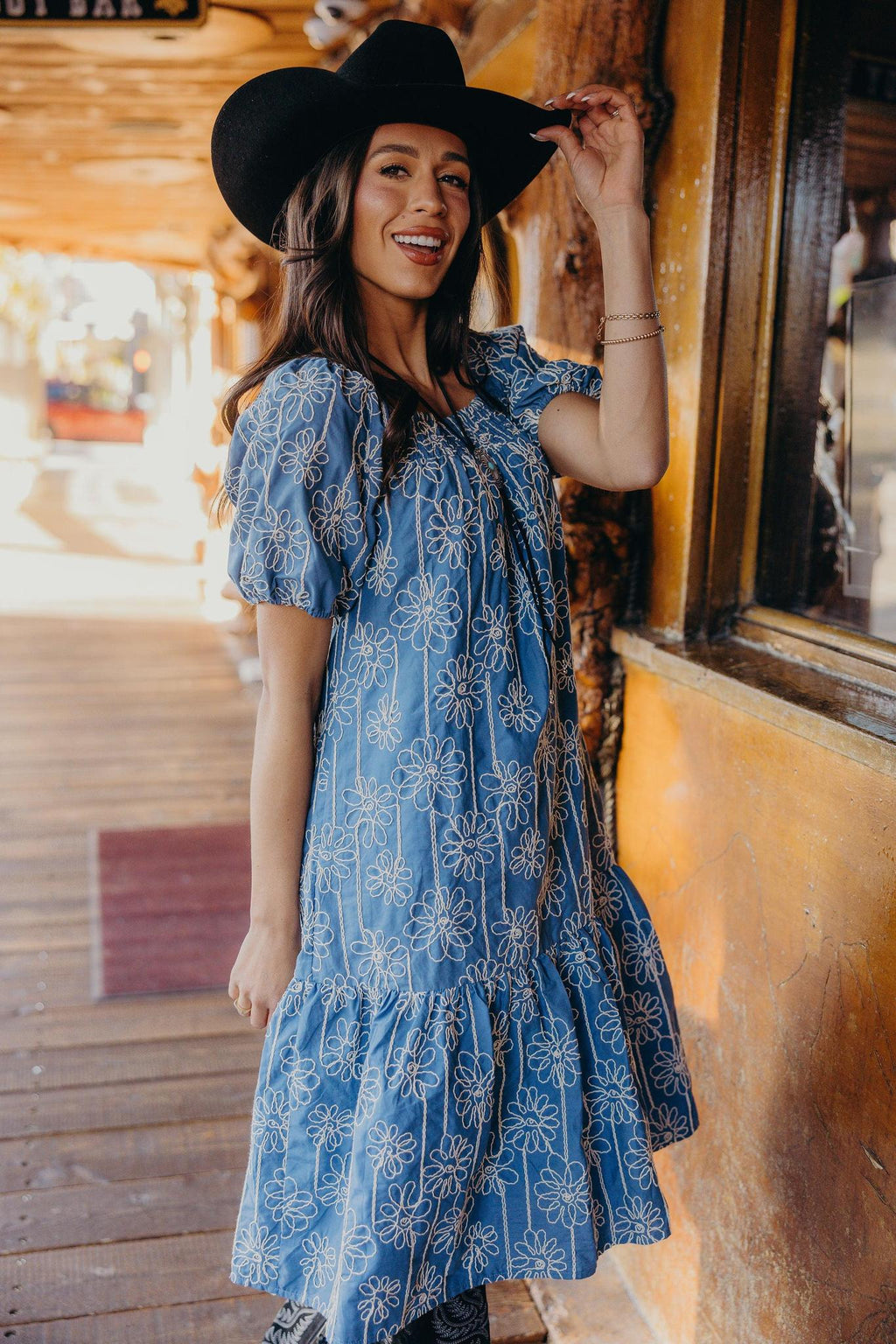 Jackson Modest Midi in Twisted Daisies