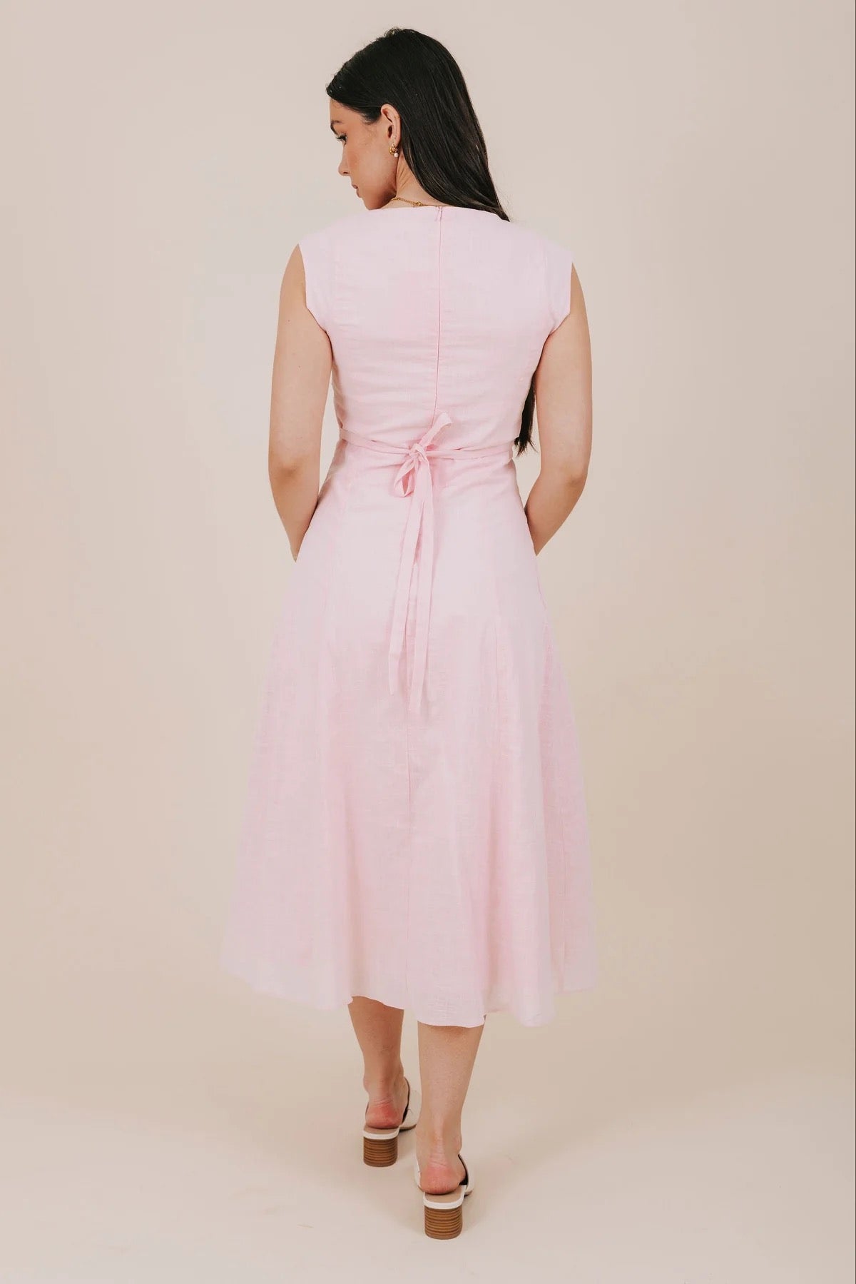 Dolly Modest Midi in Baby Pink