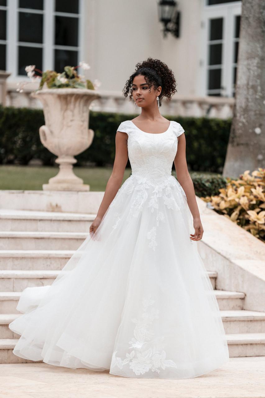 M777 Modest Wedding Dress