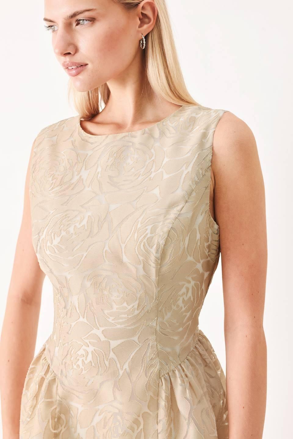 Makenna Modest Midi in Taupe