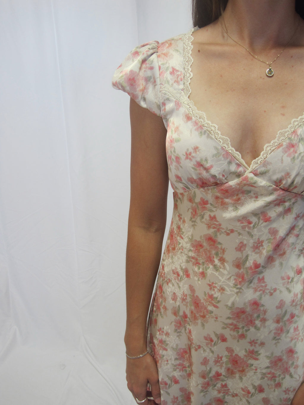 Elysia Midi in Porcelain Blossom
