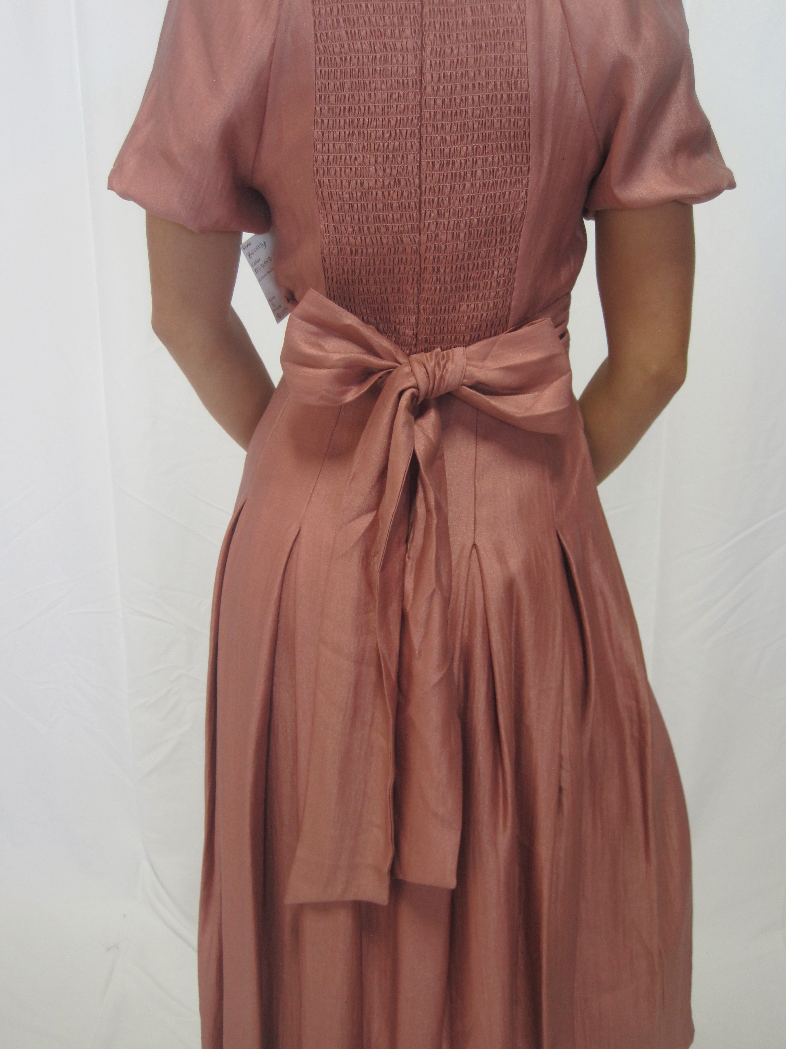 Beverly Modest Midi in Mauve