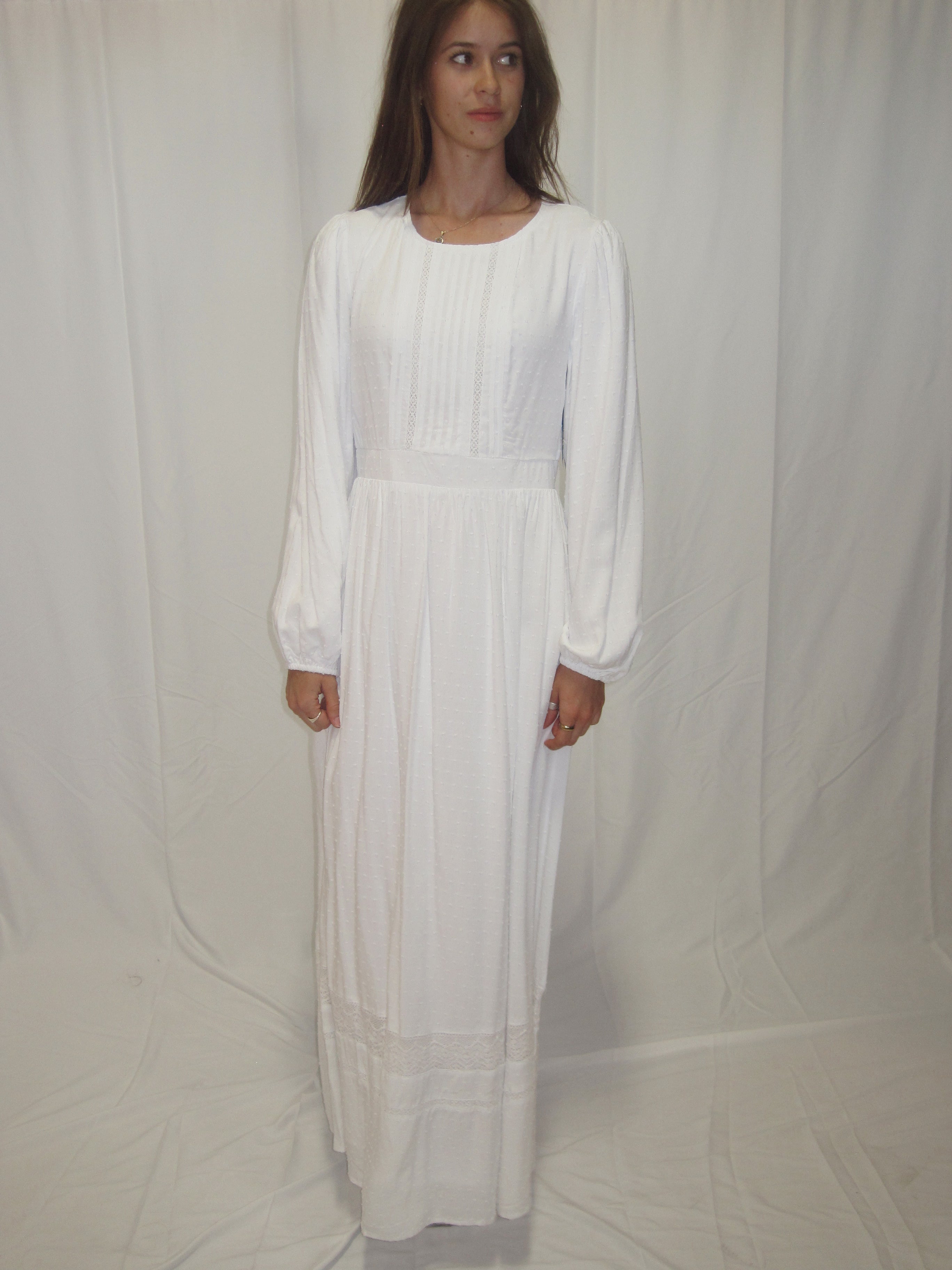 Suzanne Dress in White