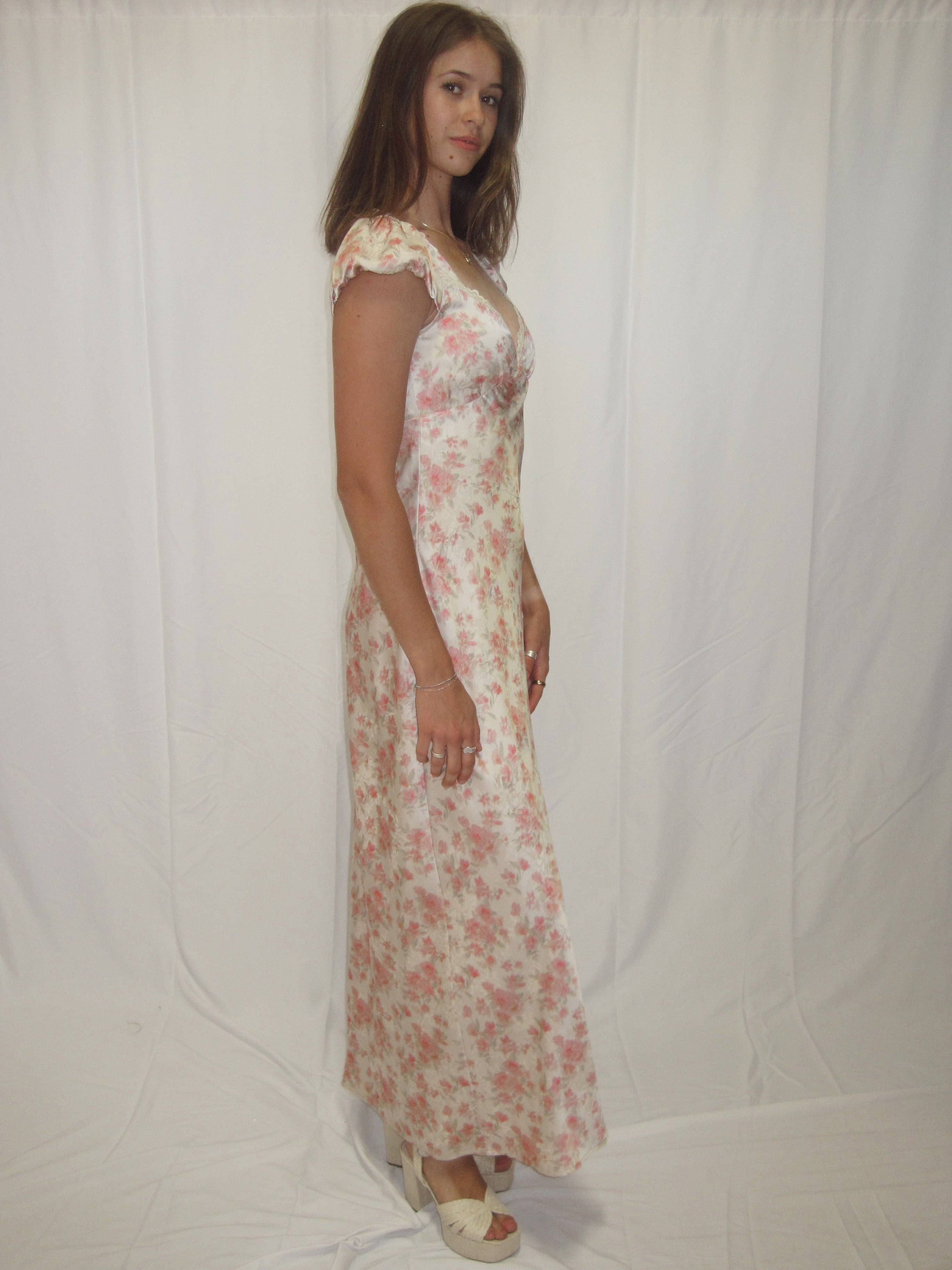 Elysia Midi in Porcelain Blossom