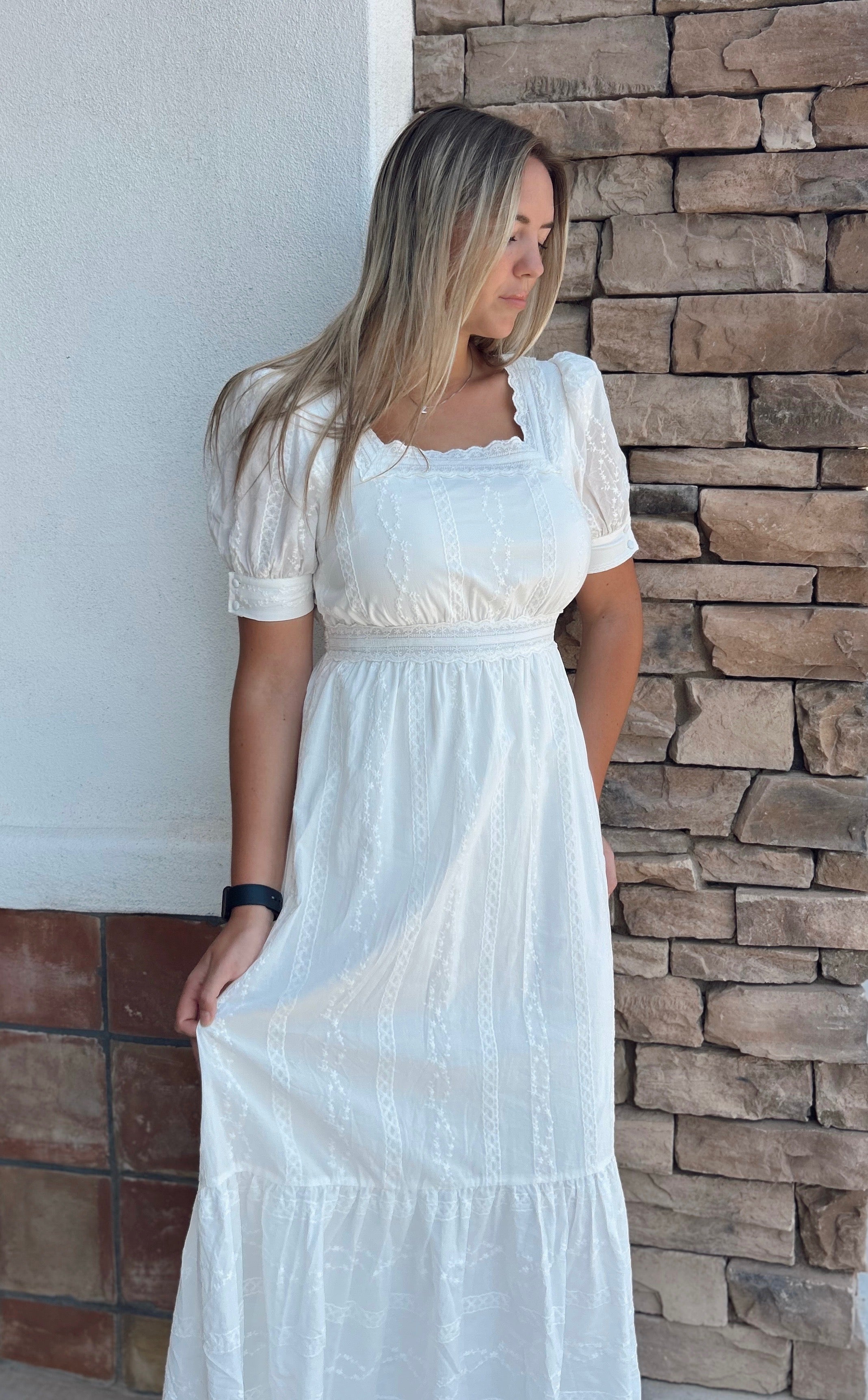 Lexi Modest Maxi in Off White Medium Lexi Modest Maxi in Off White Medium