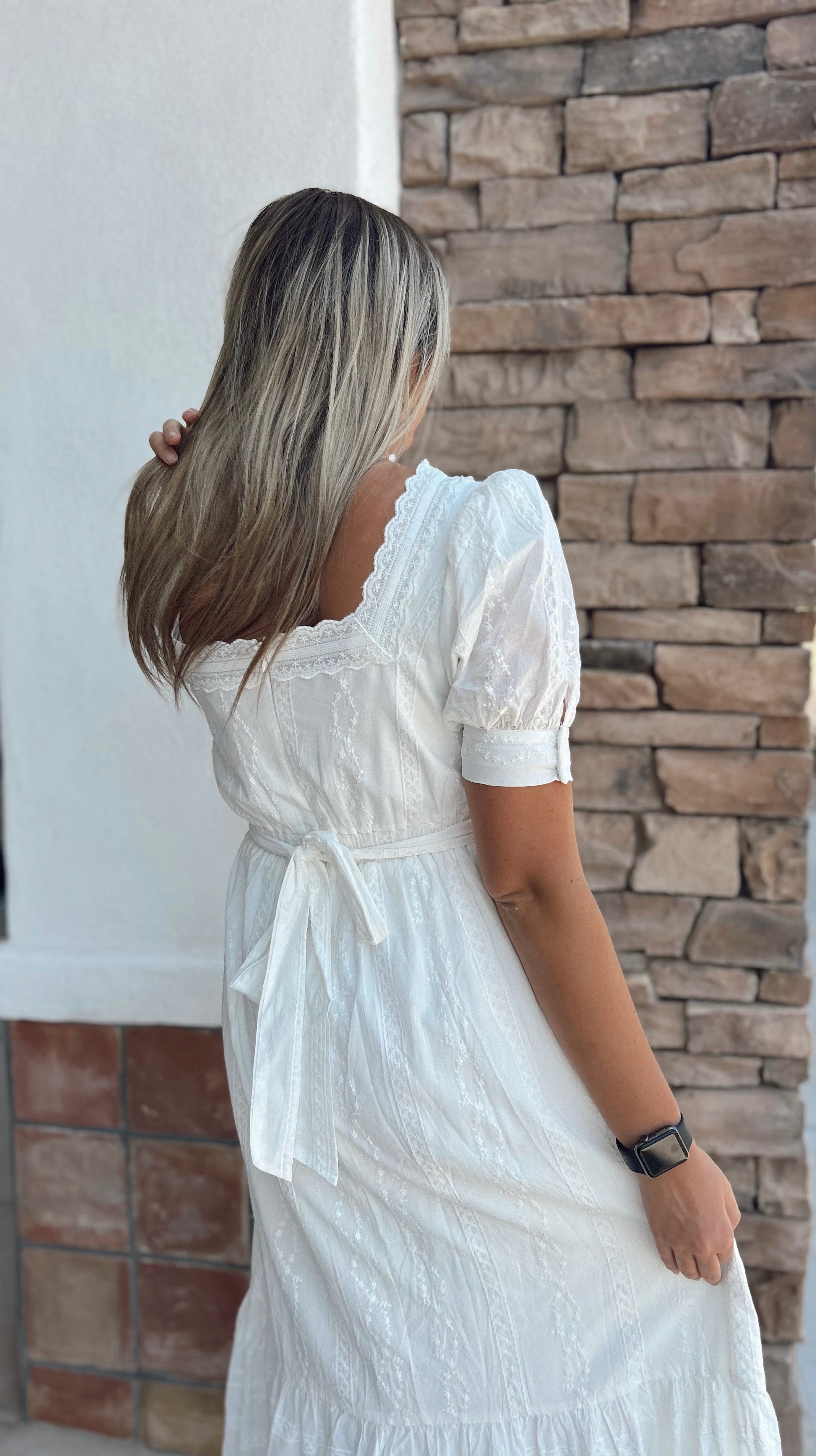 Lexi Modest Midi in Off White