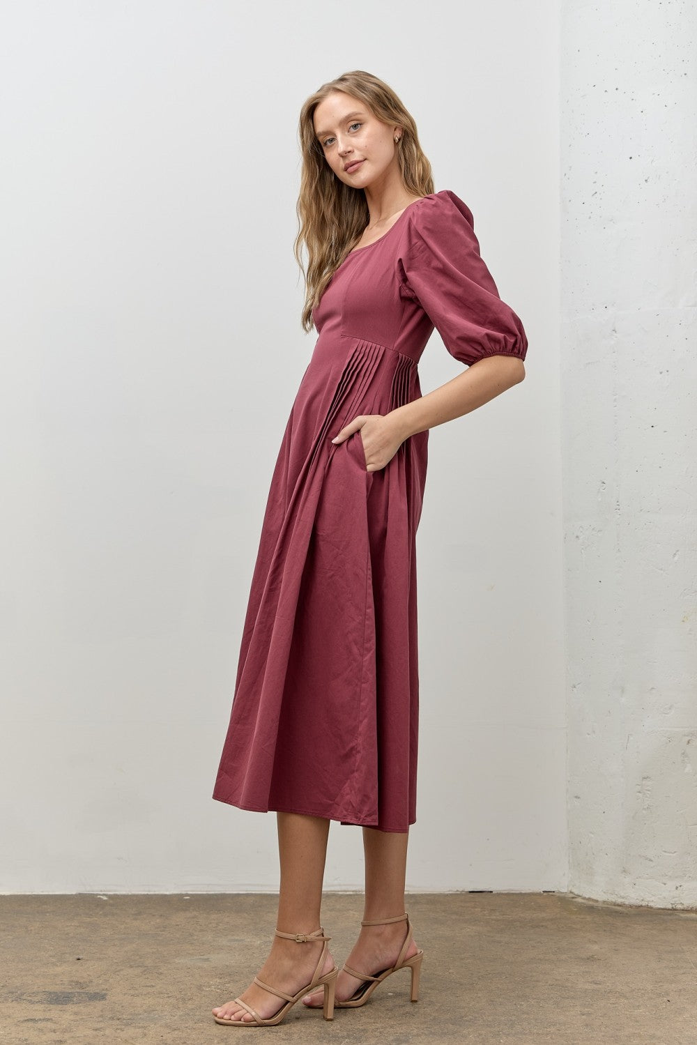 Odette Modest Midi in Wine