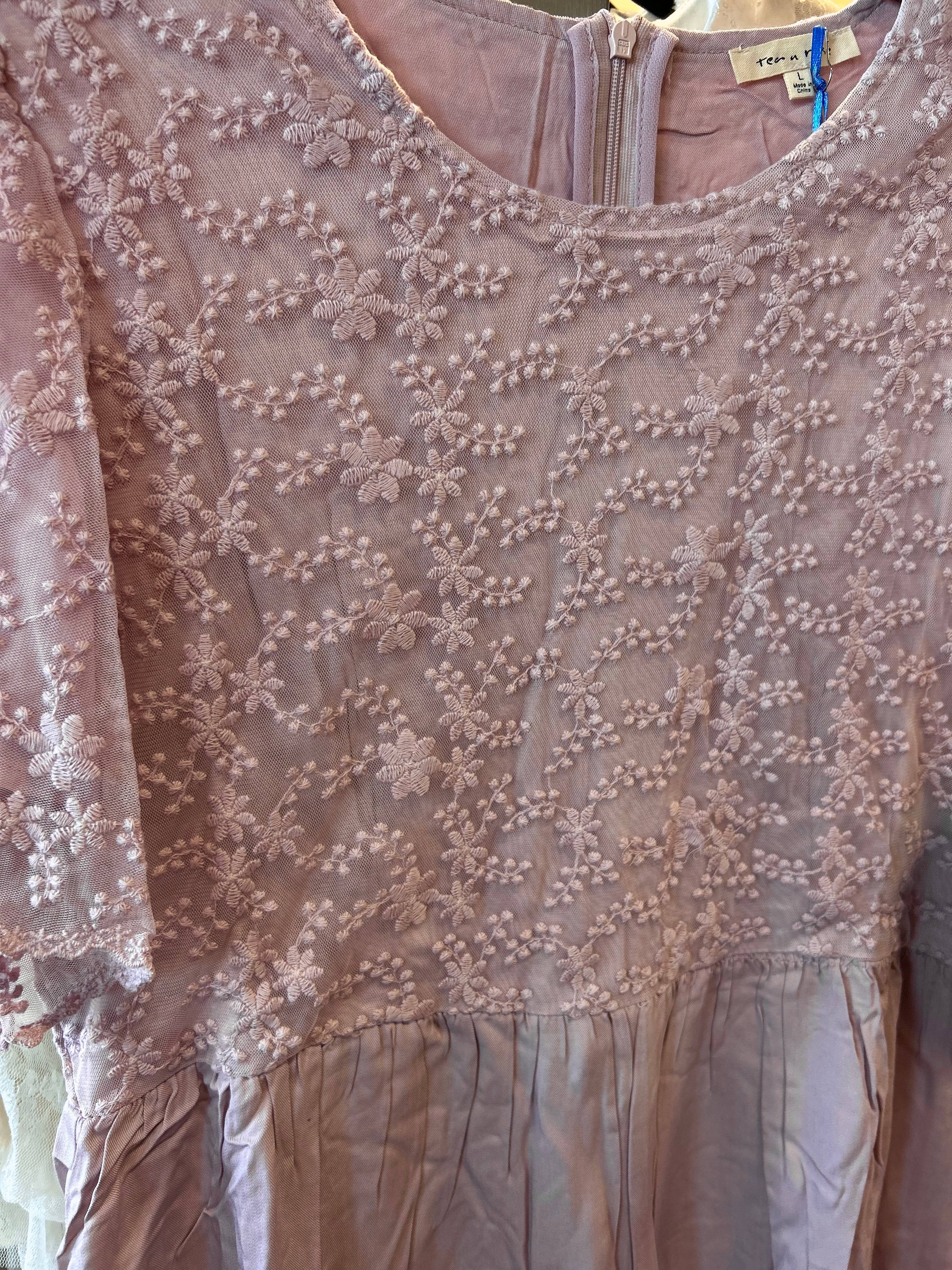 Tatum Flutter Sleeve in Lavender