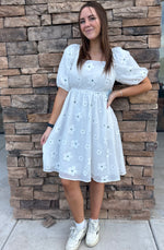 Petunia Modest Midi in Ivory