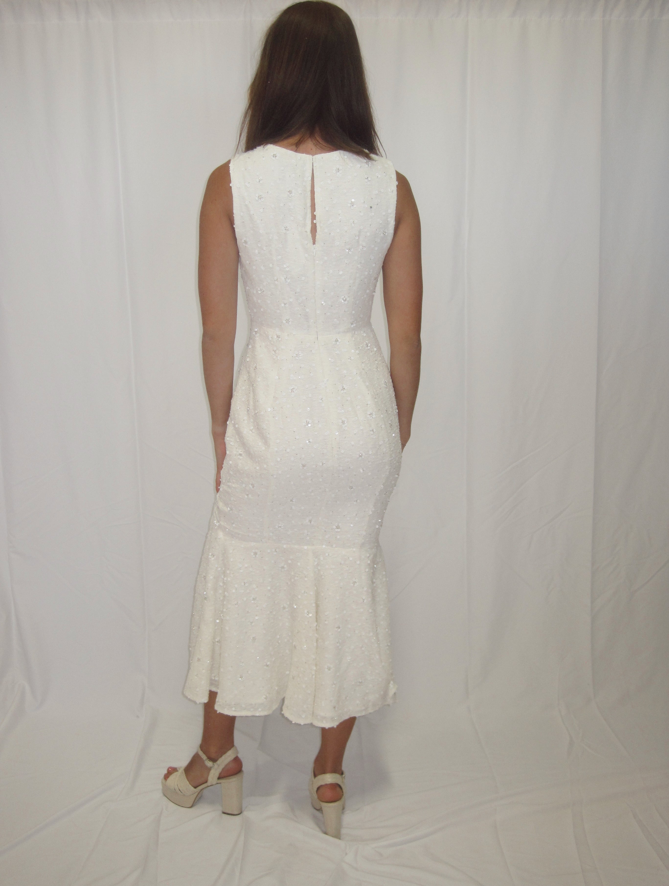 Vera Modest Midi in Off White