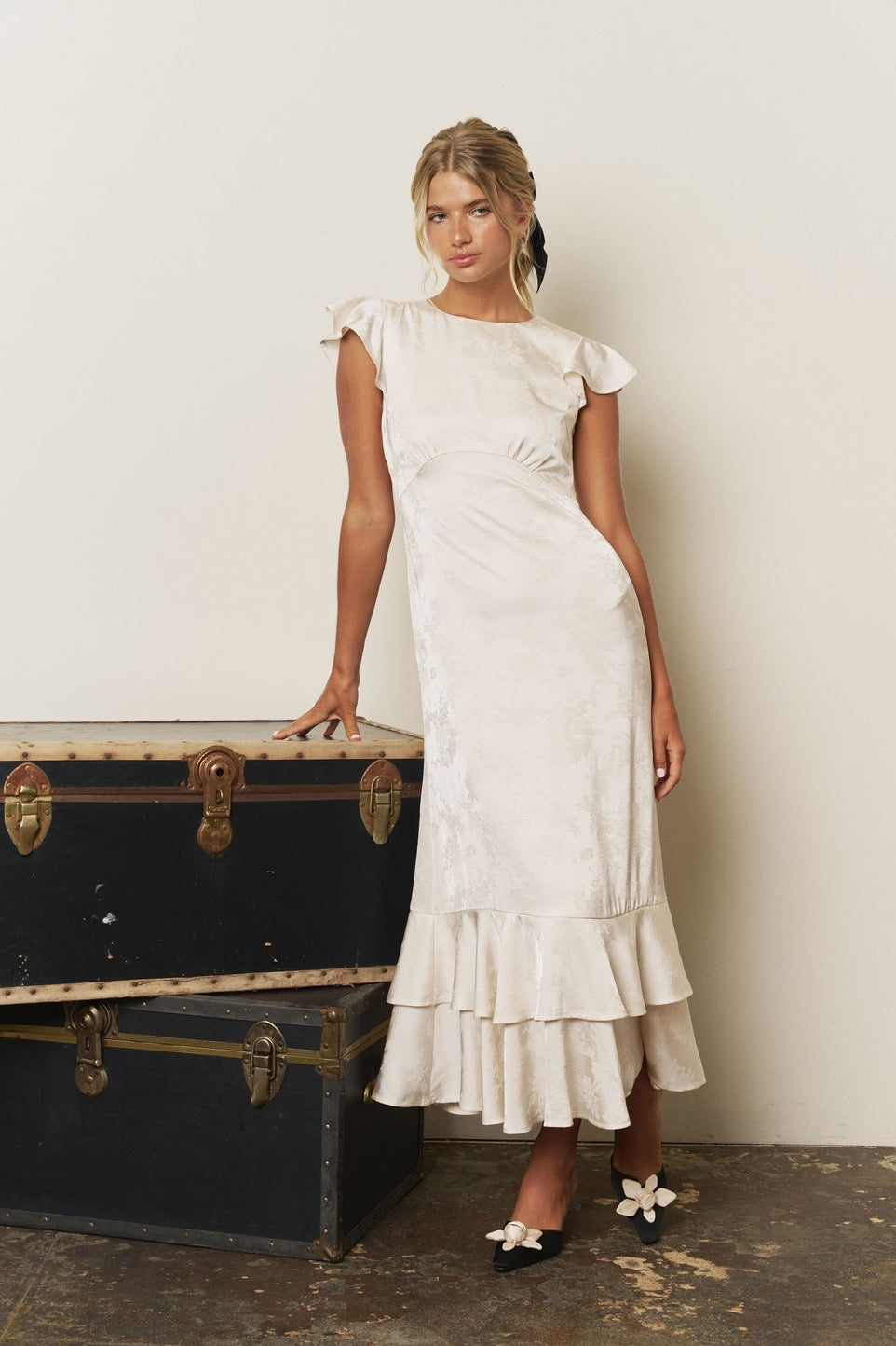 Kadence Modest Midi in Cream