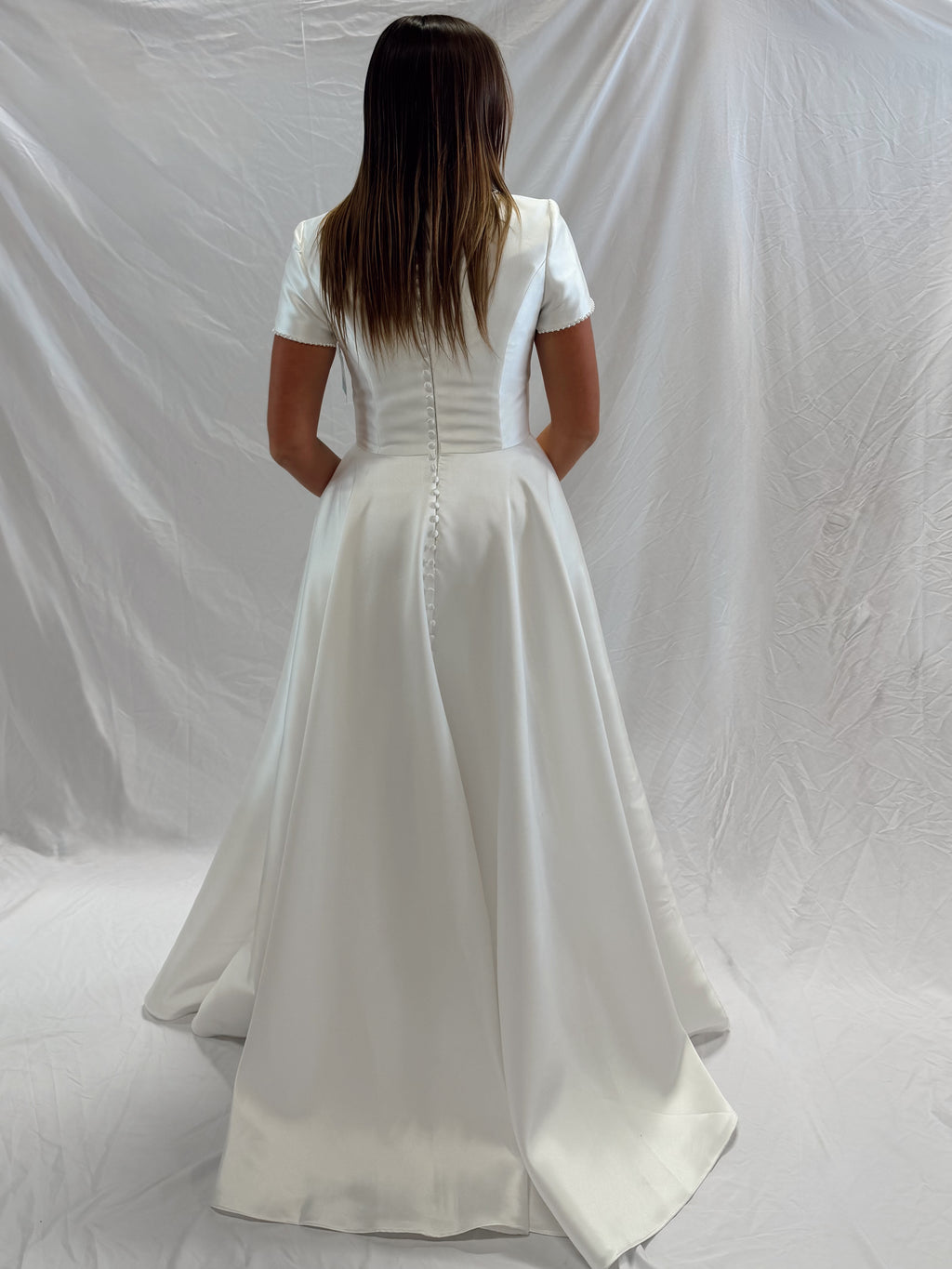 4WJY27 Modest Wedding Dress