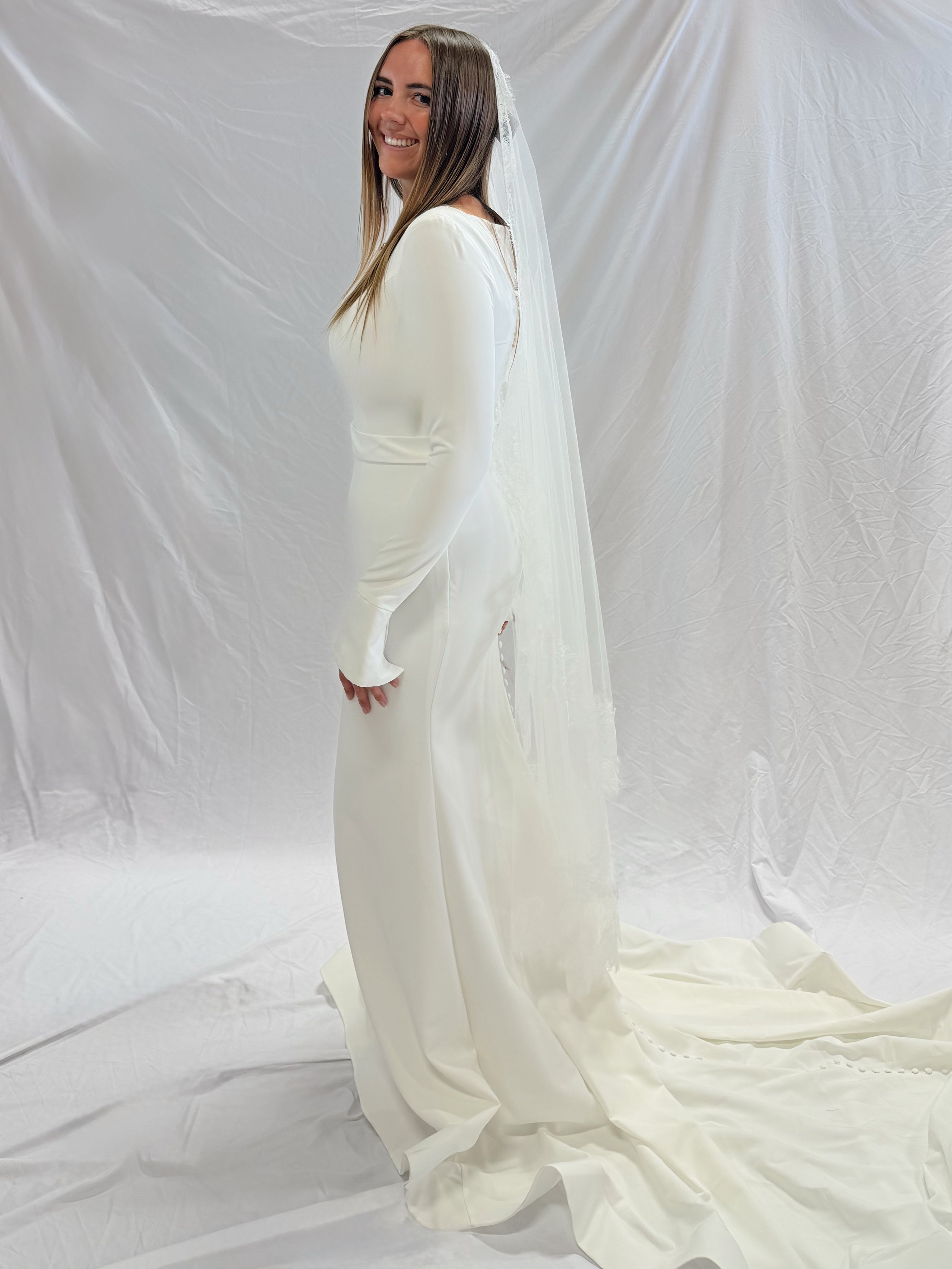 4WT01 Modest Wedding Dress